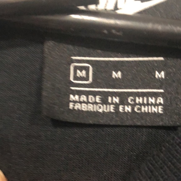 NIKE BLACK HOODIE - Picture 3 of 4